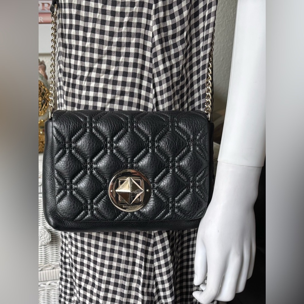 Kate Spade Naomi Astor Court Crossbody Bag Leather Black Quilted Size 8.5 x 6.5”